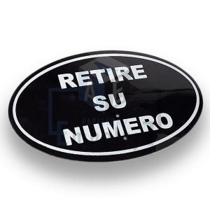 cartel plástico retire su número